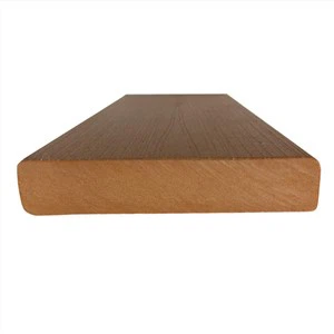 Hållbar utomhusdäck